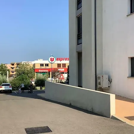 Le Carre Saint Jean Apartmán *